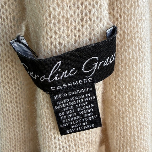oversized cashmere scarf - Picture 5 of 6